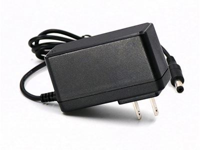 充完電充電器要拔出來嗎？