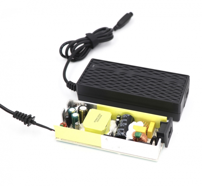42V2A英規(guī)充電器