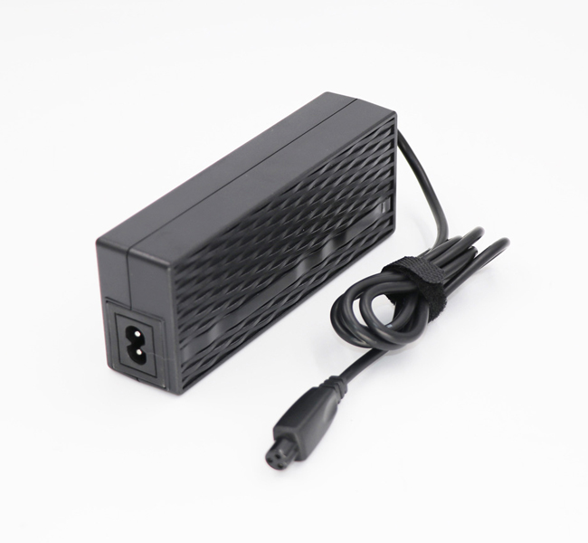 42V2A充電器廠家 42V2A充電器廠家