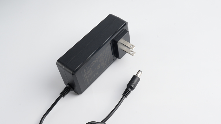 富源電電動(dòng)輪椅充電器