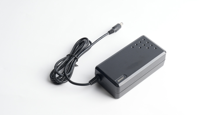 富源電電動(dòng)輪椅充電器